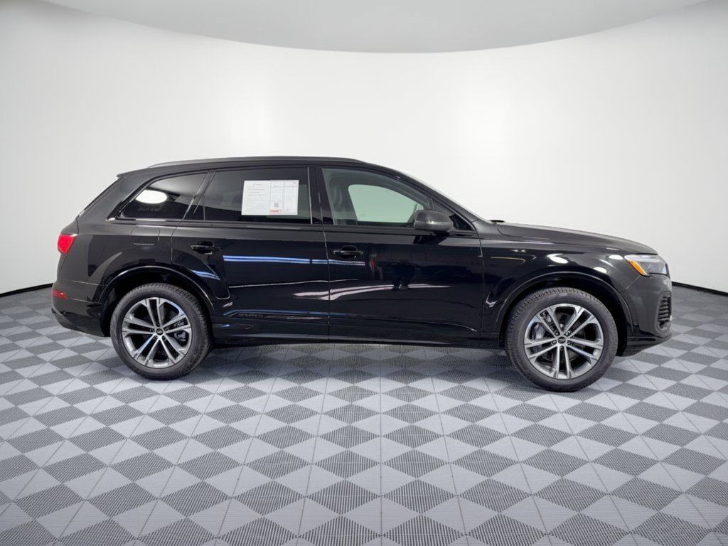 Used 2026 Audi Q7 2.0T Premium w/ Convenience Plus Package AWD/4WD image 8