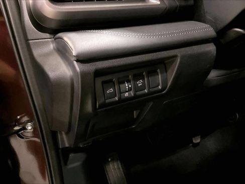 Used 2024 Subaru Outback Limited AWD/4WD image 36