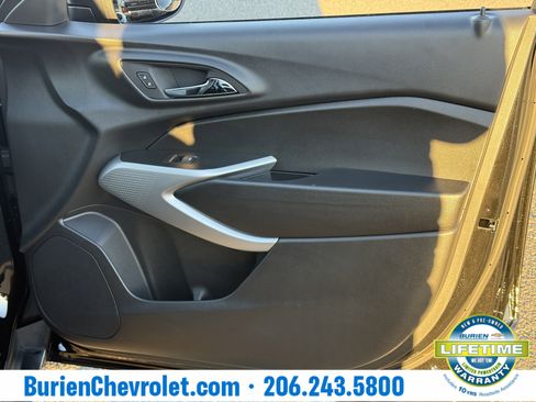 Used 2025 Chevrolet Trax LS w/ LS Convenience Package image 21