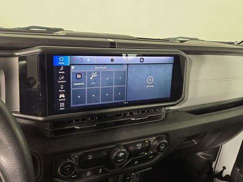 Used 2024 Jeep Wrangler Sport image 17