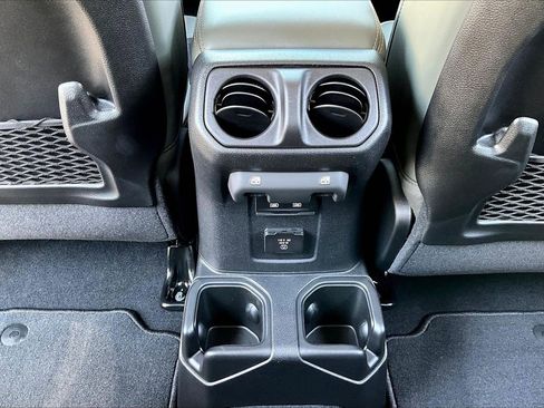 New 2026 Jeep Gladiator Mojave image 16