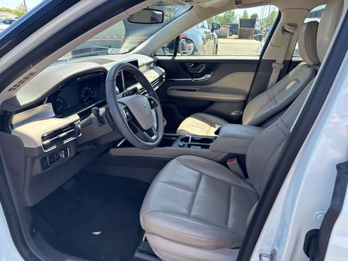 Used 2022 Lincoln Corsair FWD w/ Equipment Group 101A image 8