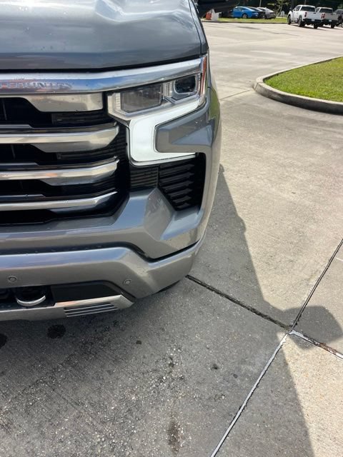 Used 2024 Chevrolet Silverado 1500 High Country w/ Technology Package AWD/4WD image 12