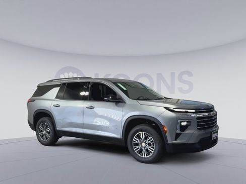 New 2026 Chevrolet Traverse LT w/ LPO, Floor Liner Package FWD image 2
