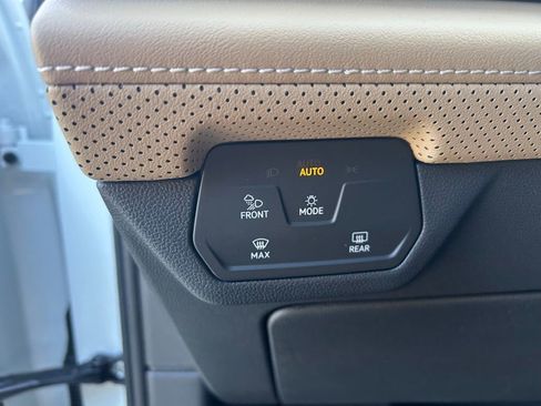 New 2026 Volkswagen Atlas Cross Sport SE FWD image 56