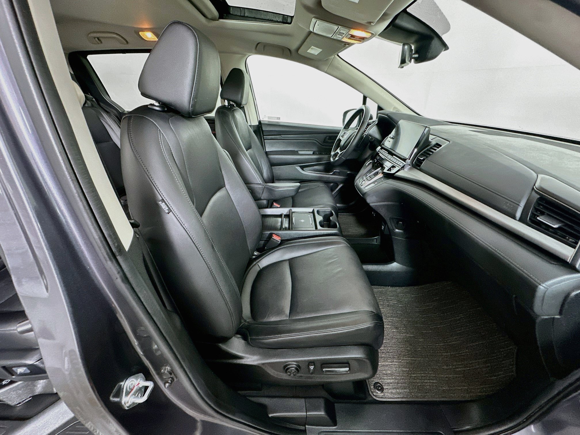 Used 2025 Honda Odyssey EX-L image 34