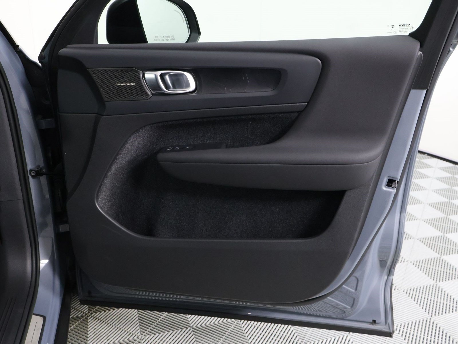 Certified 2023 Volvo XC40 Recharge Ultimate AWD/4WD image 21
