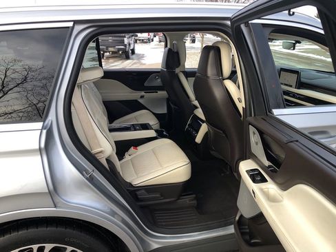 Used 2020 Lincoln Aviator Black Label w/ Dynamic Handling Package image 24