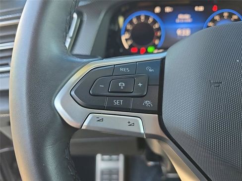 Used 2025 Volkswagen Atlas Cross Sport SEL Premium R-Line image 26