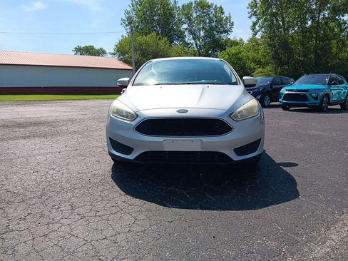 Used 2015 Ford Focus SE FWD image 11
