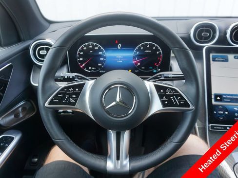 Used 2024 Mercedes-Benz GLC 300 4MATIC image 3