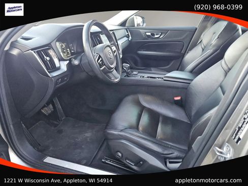 Used 2019 Volvo S60 T5 Momentum w/ Premium Package image 14