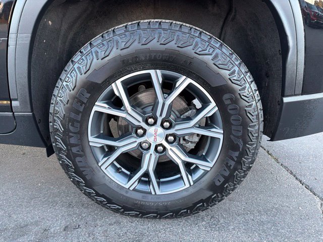 Used 2025 GMC Acadia AT4 w/ Luxury Package AWD/4WD image 11