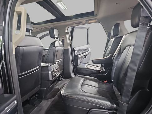 Used 2019 Ford Expedition Platinum AWD/4WD image 19