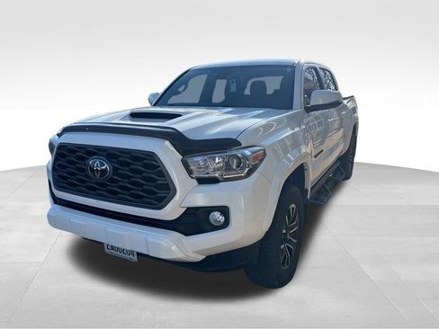 Used 2022 Toyota Tacoma TRD Sport image 3
