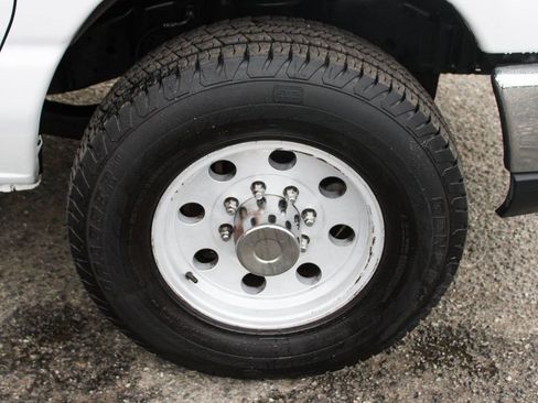 Used 2014 Ford E-350 and Econoline 350 Super Duty w/ Power Windows & Locks Group image 34