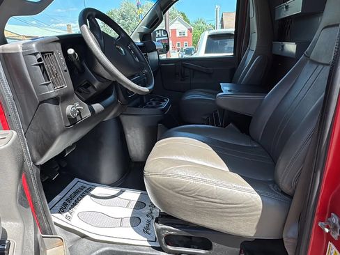 Used 2019 Chevrolet Express 2500 w/ Driver Convenience Package RWD image 17