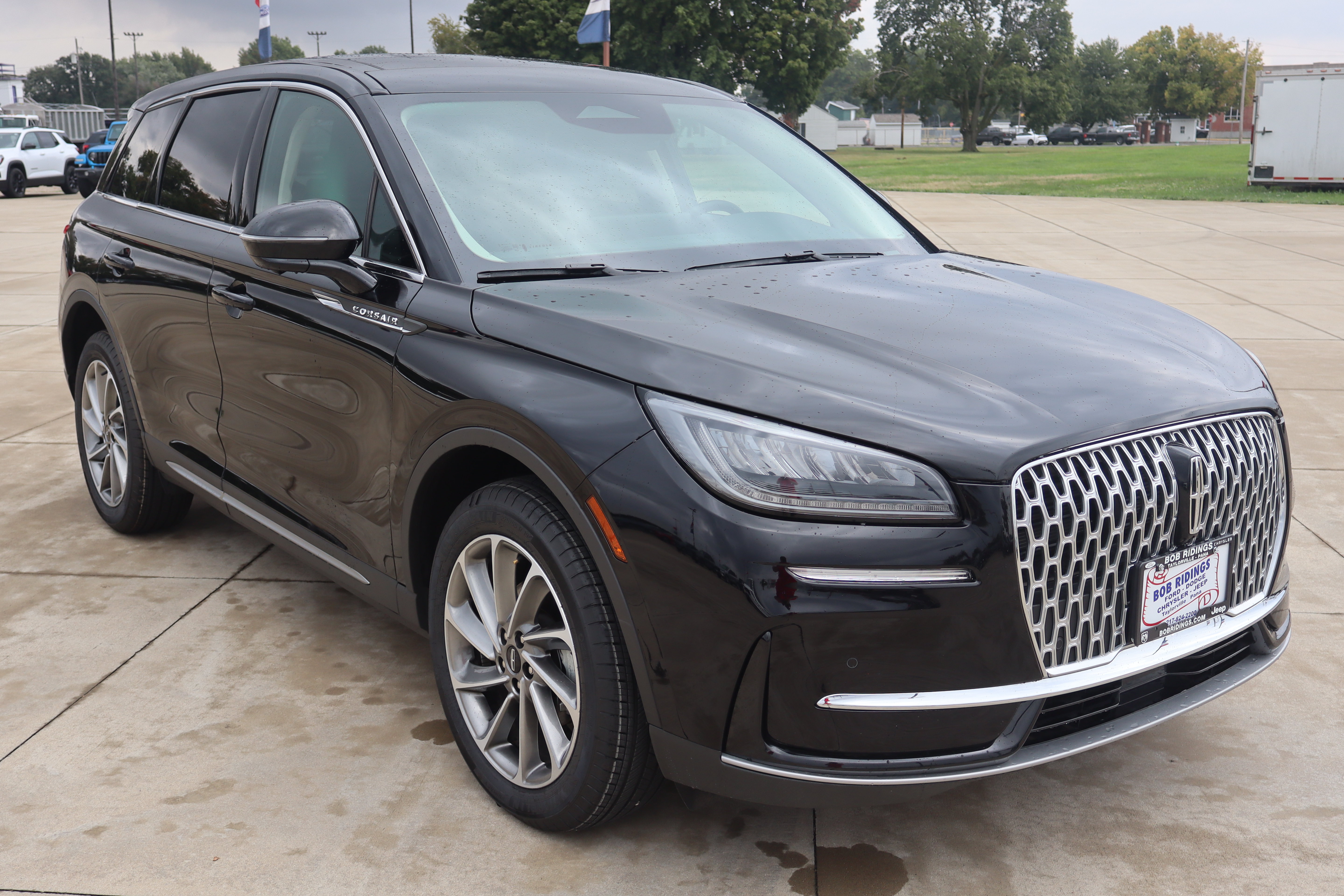 Used 2024 Lincoln Corsair AWD w/ Equipment Group 101A image 3