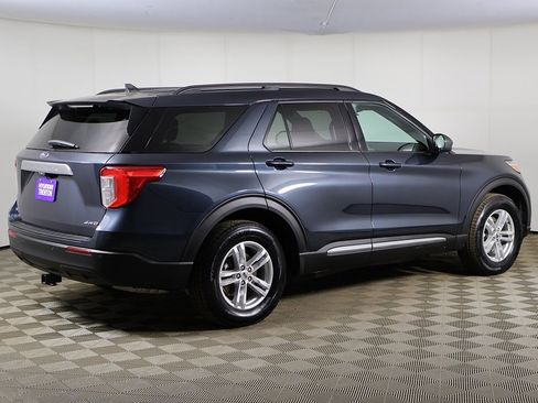 Used 2022 Ford Explorer XLT image 8