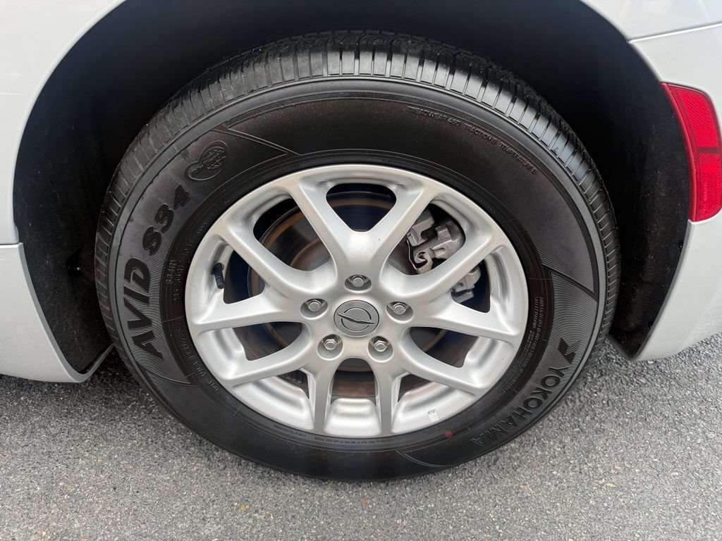 Used 2023 Chrysler Voyager LX FWD image 39
