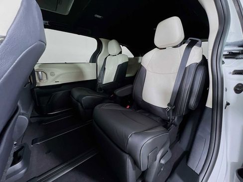 New 2025 Toyota Sienna Limited image 14
