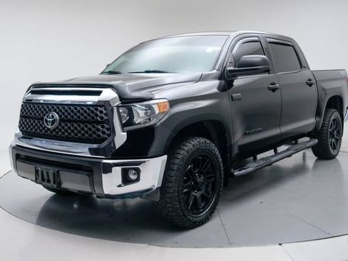 Used 2021 Toyota Tundra SR5 w/ SR5 Upgrade Package AWD/4WD image 1