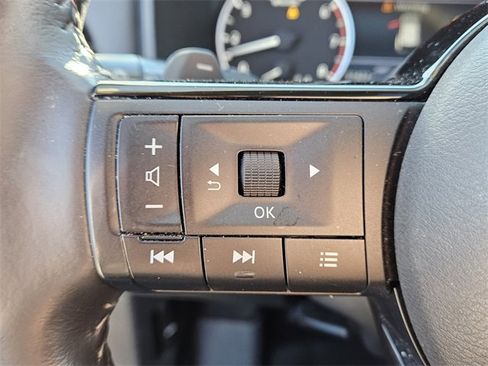 Used 2021 Nissan Rogue SL w/ Premium Package image 25