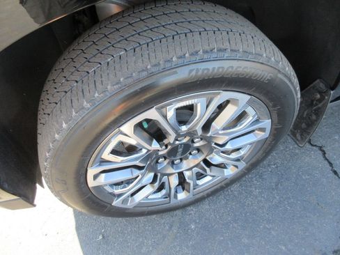 Certified 2024 GMC Yukon Denali Ultimate AWD/4WD image 14