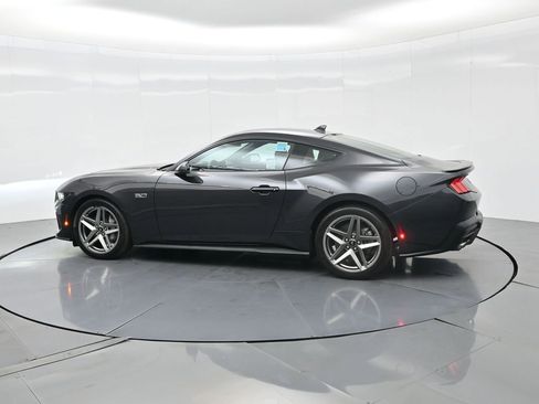 Used 2024 Ford Mustang GT Premium image 9