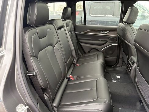 New 2026 Jeep Grand Cherokee Limited w/ Limited Altitude Package AWD/4WD image 11