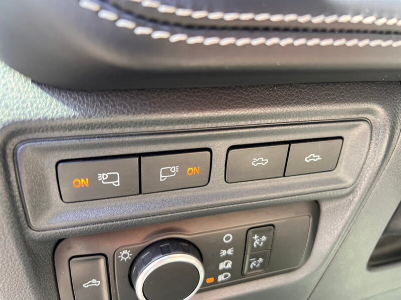 Used 2023 Ford F150 Lightning Platinum AWD/4WD image 28