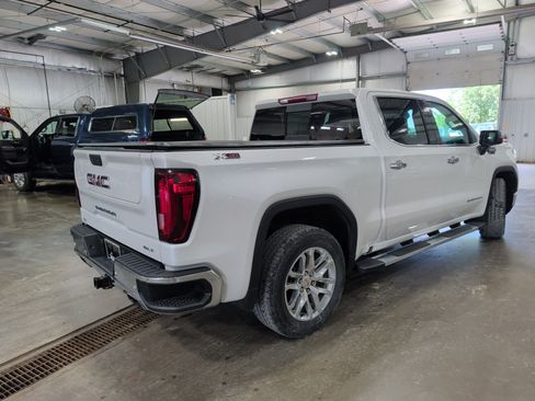Used 2021 GMC Sierra 1500 SLT w/ SLT Premium Plus Package AWD/4WD image 3