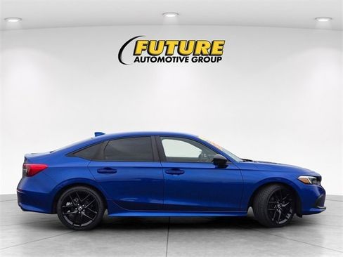 Used 2022 Honda Civic Sport image 4