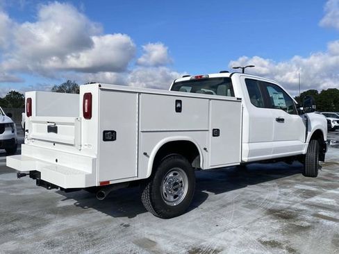 New 2025 Ford F250 XL w/ XL Chrome Package AWD/4WD image 3