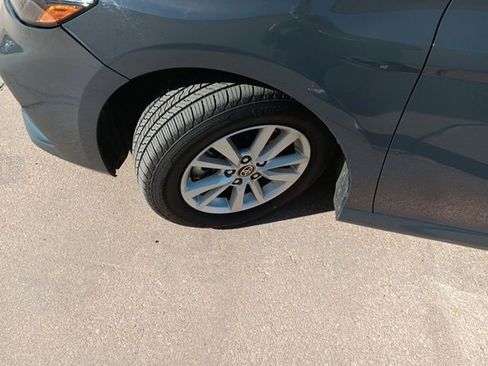 Used 2025 Toyota Camry LE image 32