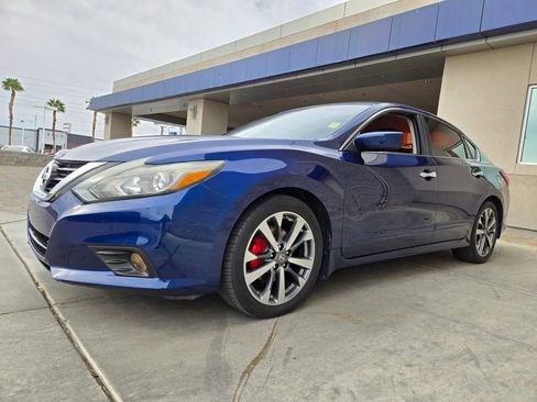 Used 2017 Nissan Altima 2.5 SR image 2