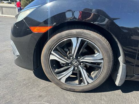 Used 2016 Honda Civic Touring image 6
