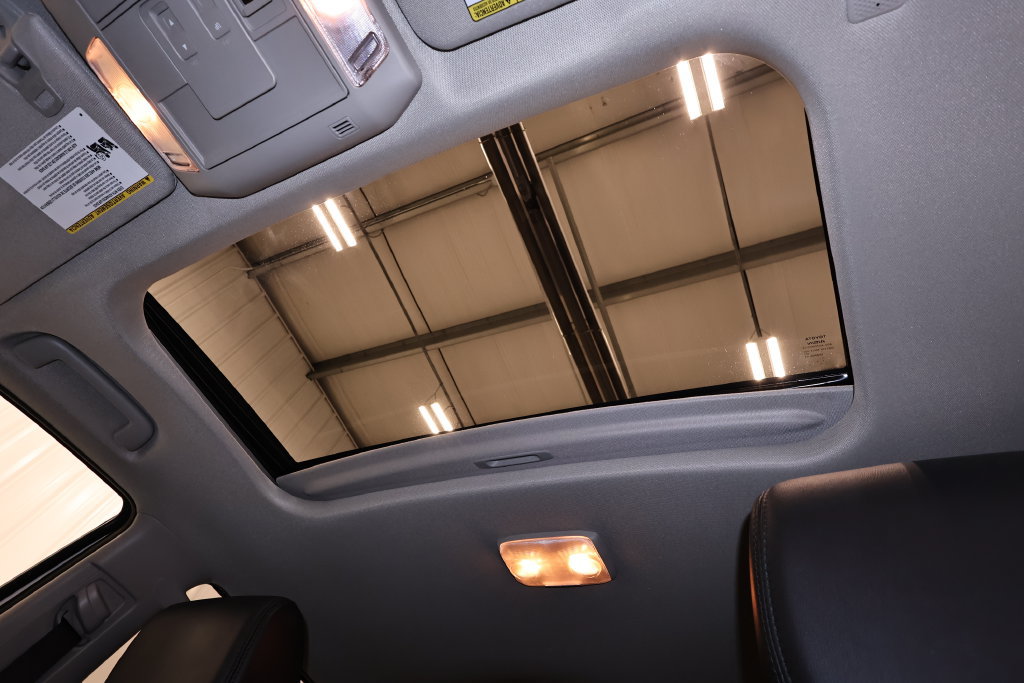 Used 2021 Toyota Tundra Platinum AWD/4WD image 38