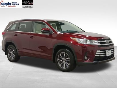 Used 2017 Toyota Highlander XLE w/ Carpet Mat Package