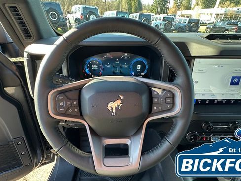New 2025 Ford Bronco Badlands image 10