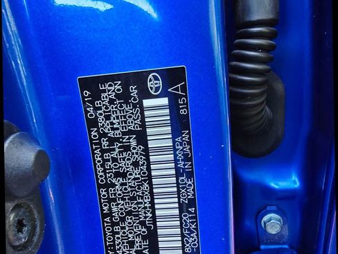 Used 2019 Toyota C-HR LE image 42