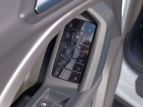 New 2025 Audi Q5 Premium Plus image 24