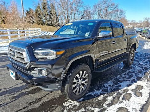 Used 2021 Toyota Tacoma Limited image 3