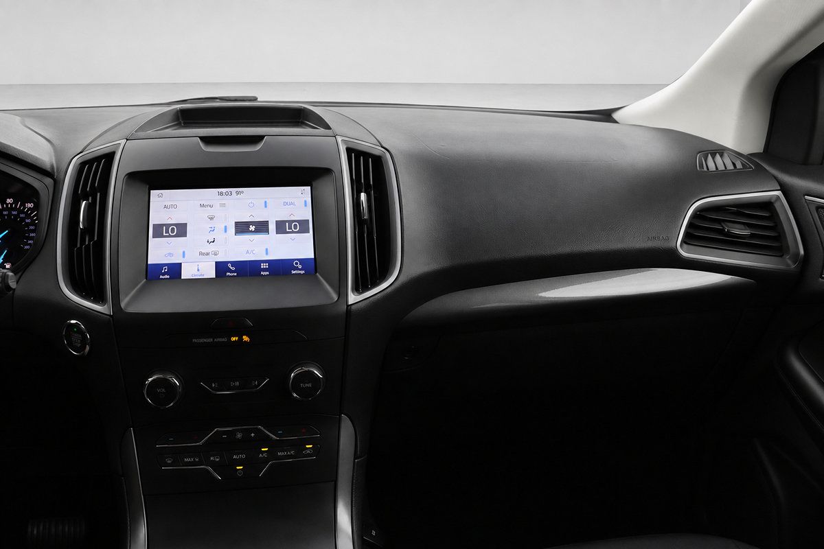 Used 2020 Ford Edge SE FWD image 31