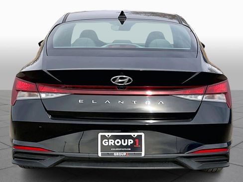 Used 2023 Hyundai Elantra SEL w/ Cargo Package image 4