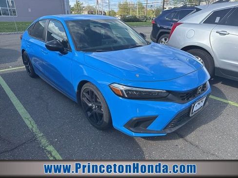 Used 2023 Honda Civic Sport image 1