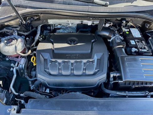 Used 2020 Volkswagen Tiguan SE image 39
