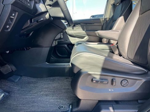 Used 2023 Honda Odyssey Elite image 39