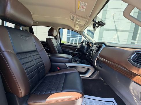 Used 2016 Nissan Titan Platinum Reserve AWD/4WD image 23