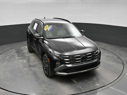 Certified 2025 Hyundai Tucson Limited AWD/4WD image 25